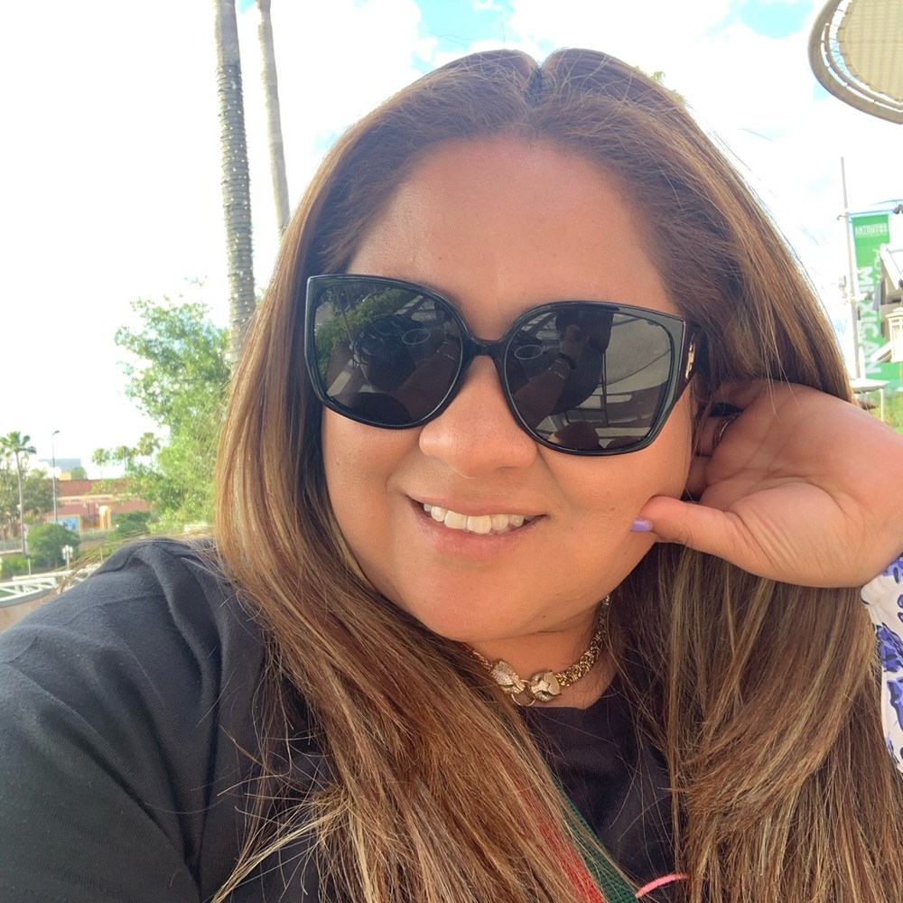 Meet your Posher, Gabriela